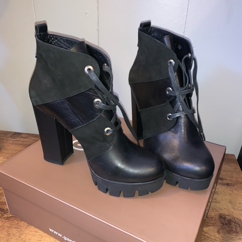 Garda Chunky Platform Black suede / leather Ankle Boot 39